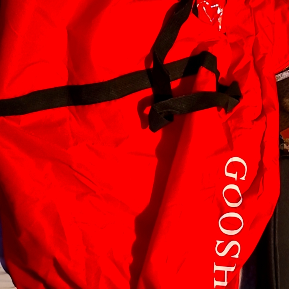 Super huge duffle bag!!!